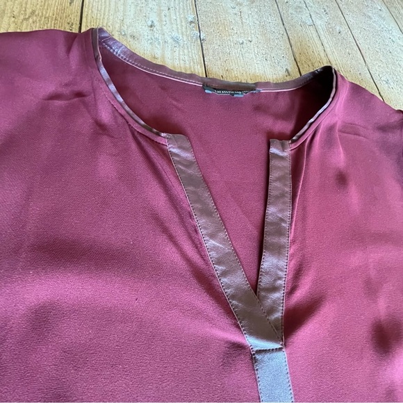 Lafayette 148 Deep Red Silk w/ Leather Detail Long Sleeve Blouse SZ 14 Large - Picture 3 of 6